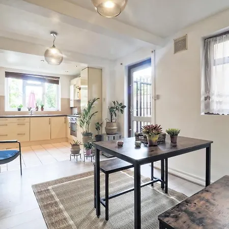 Stunning, Large 1 Bed Riverside Flat Londres Exterior foto